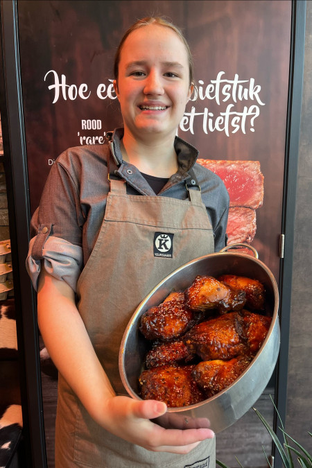 Lyanne - assistente van de slagers